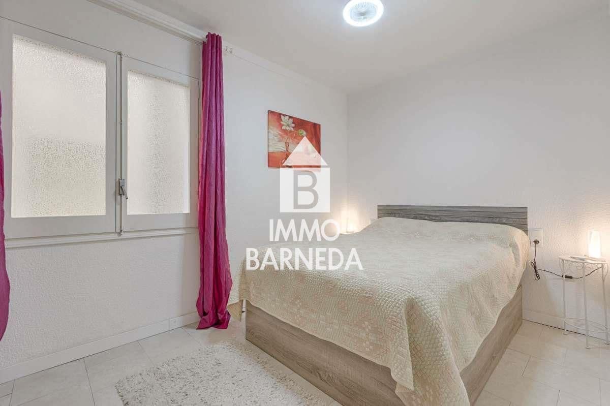 2 bedroom Flat for sale in Roses - € 235,000 (Ref: 9929773)