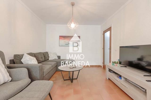 2 slaapkamer Flat te koop in Roses - € 235.000 (Ref: 9929773)