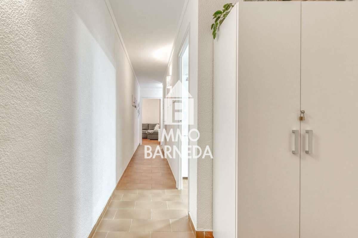 2 bedroom Flat for sale in Roses - € 235,000 (Ref: 9929773)