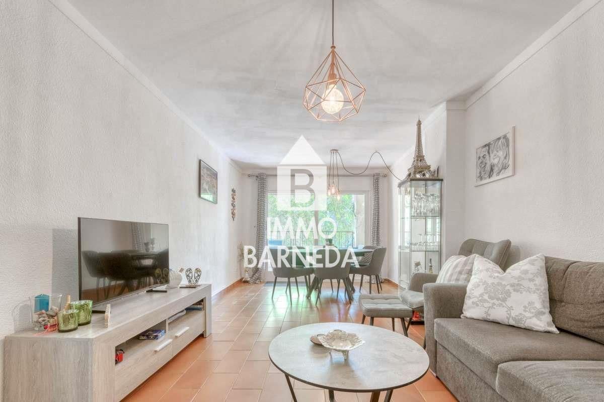 2 bedroom Flat for sale in Roses - € 235,000 (Ref: 9929773)