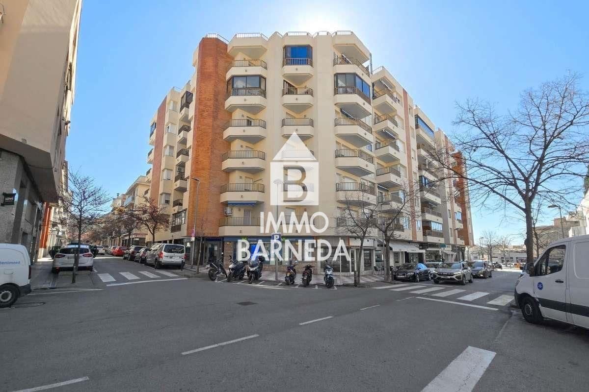 2 bedroom Flat for sale in Roses - € 235,000 (Ref: 9929773)