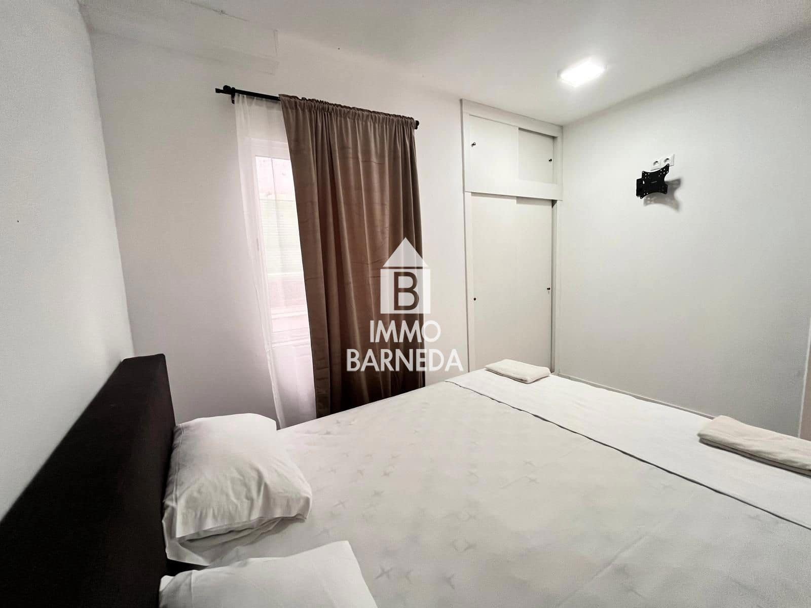 2 bedroom Flat for sale in Roses - € 180,000 (Ref: 9932063)