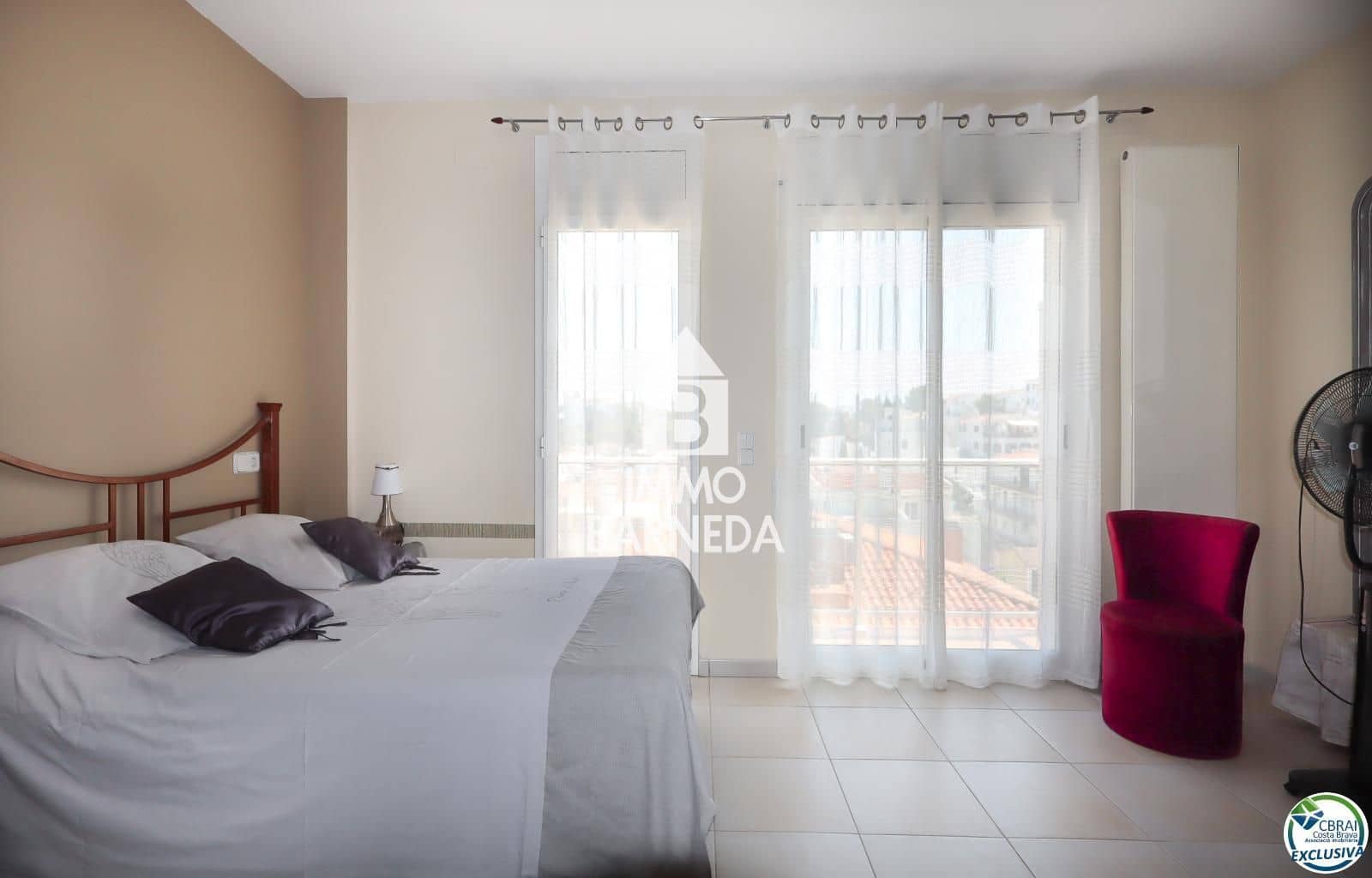 2 chambre Villa/Maison à vendre à Llanca avec garage - 435 000 € (Ref: 9932064)