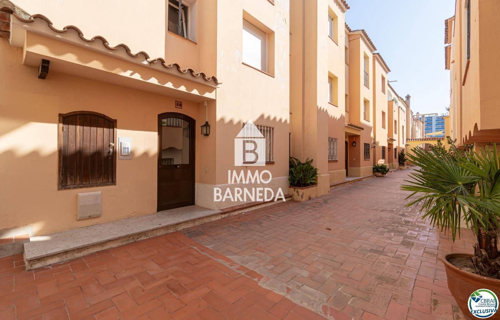 1 bedroom Flat for sale in Empuriabrava with pool - € 155,000 (Ref: 9936691)