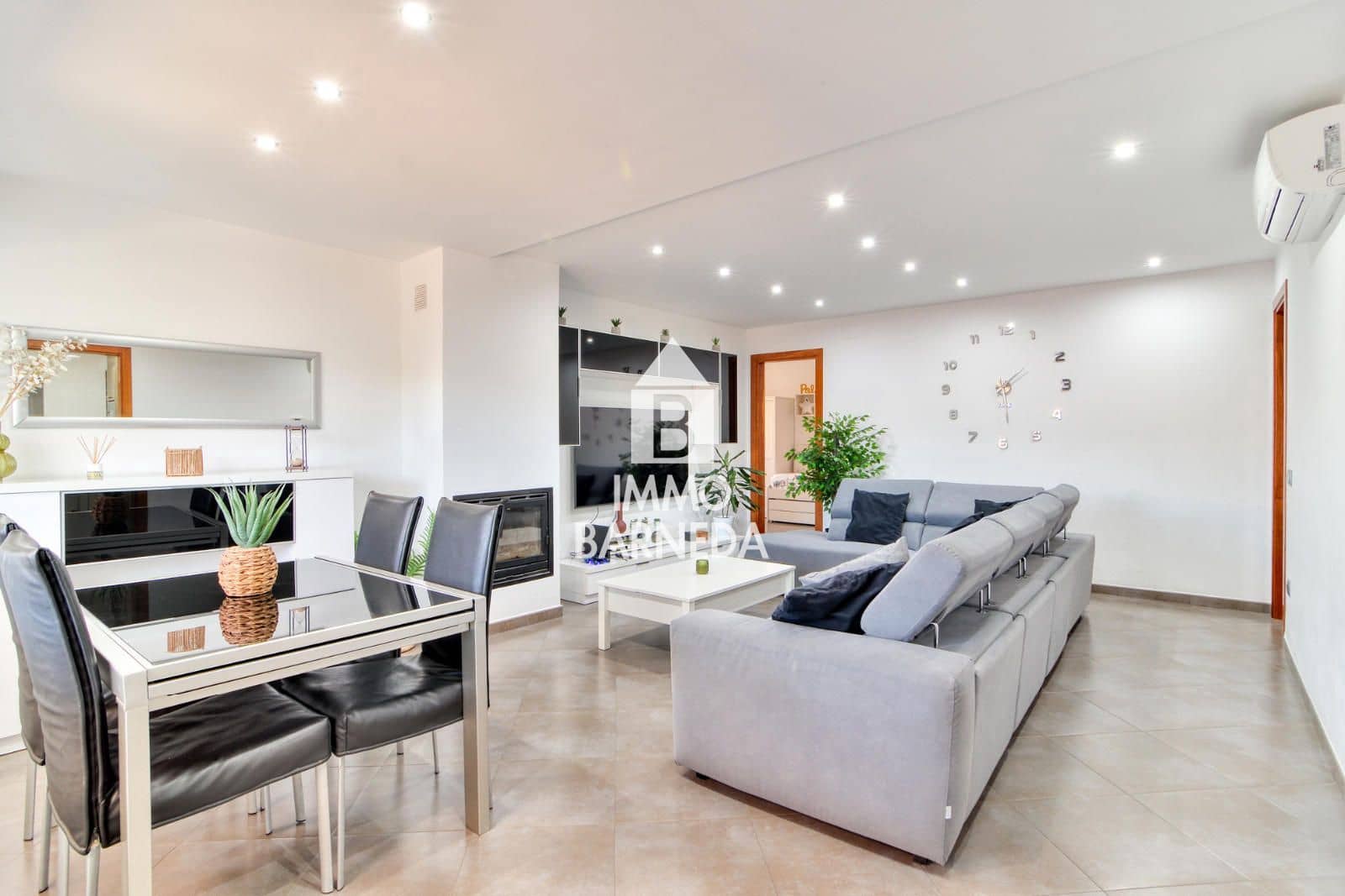 3 slaapkamer Villa te koop in Roses met zwembad garage - € 535.000 (Ref: 9944340)