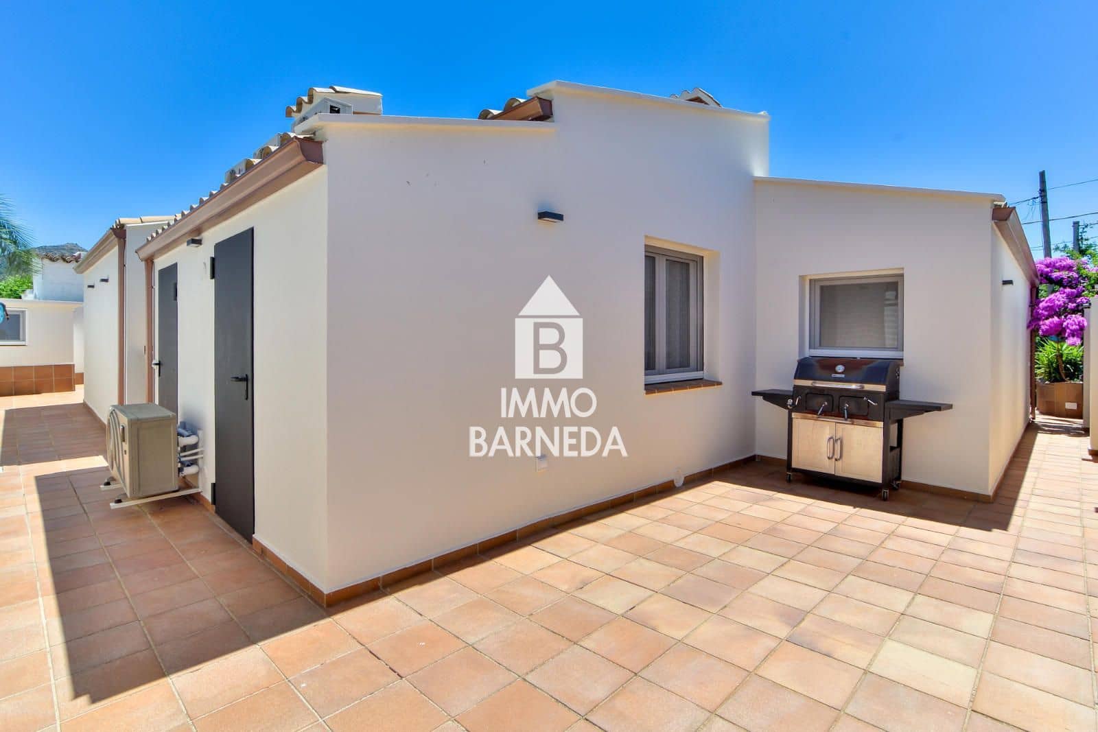 3 slaapkamer Villa te koop in Roses met zwembad garage - € 535.000 (Ref: 9944340)