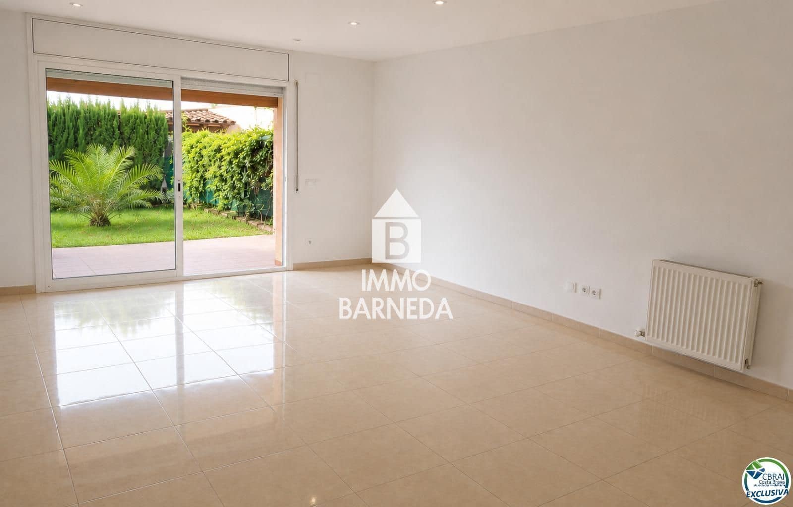4 soverom Villa til salgs i Empuriabrava med garasje - € 295 000 (Ref: 9944341)