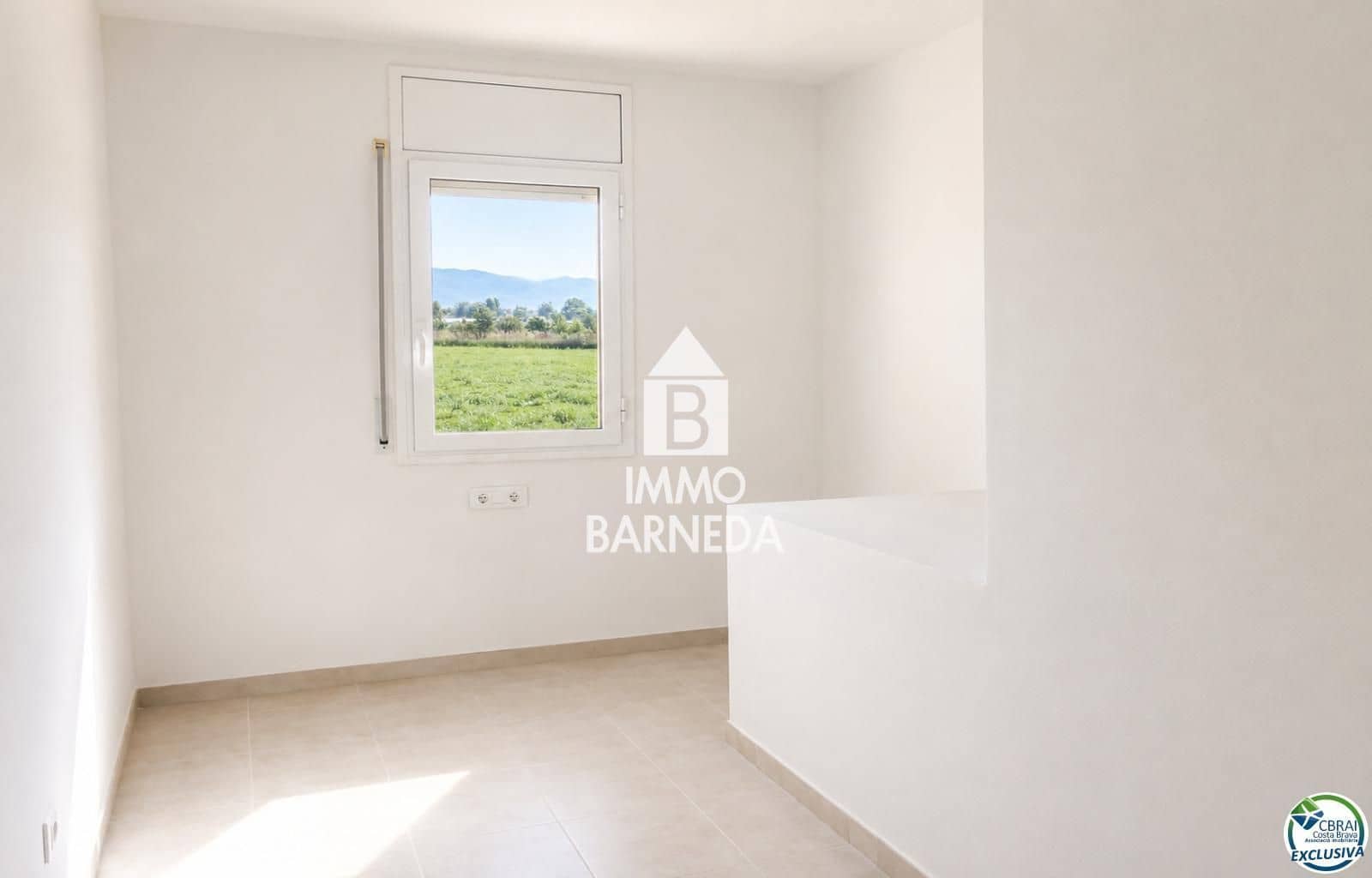 4 soverom Villa til salgs i Empuriabrava med garasje - € 295 000 (Ref: 9944341)