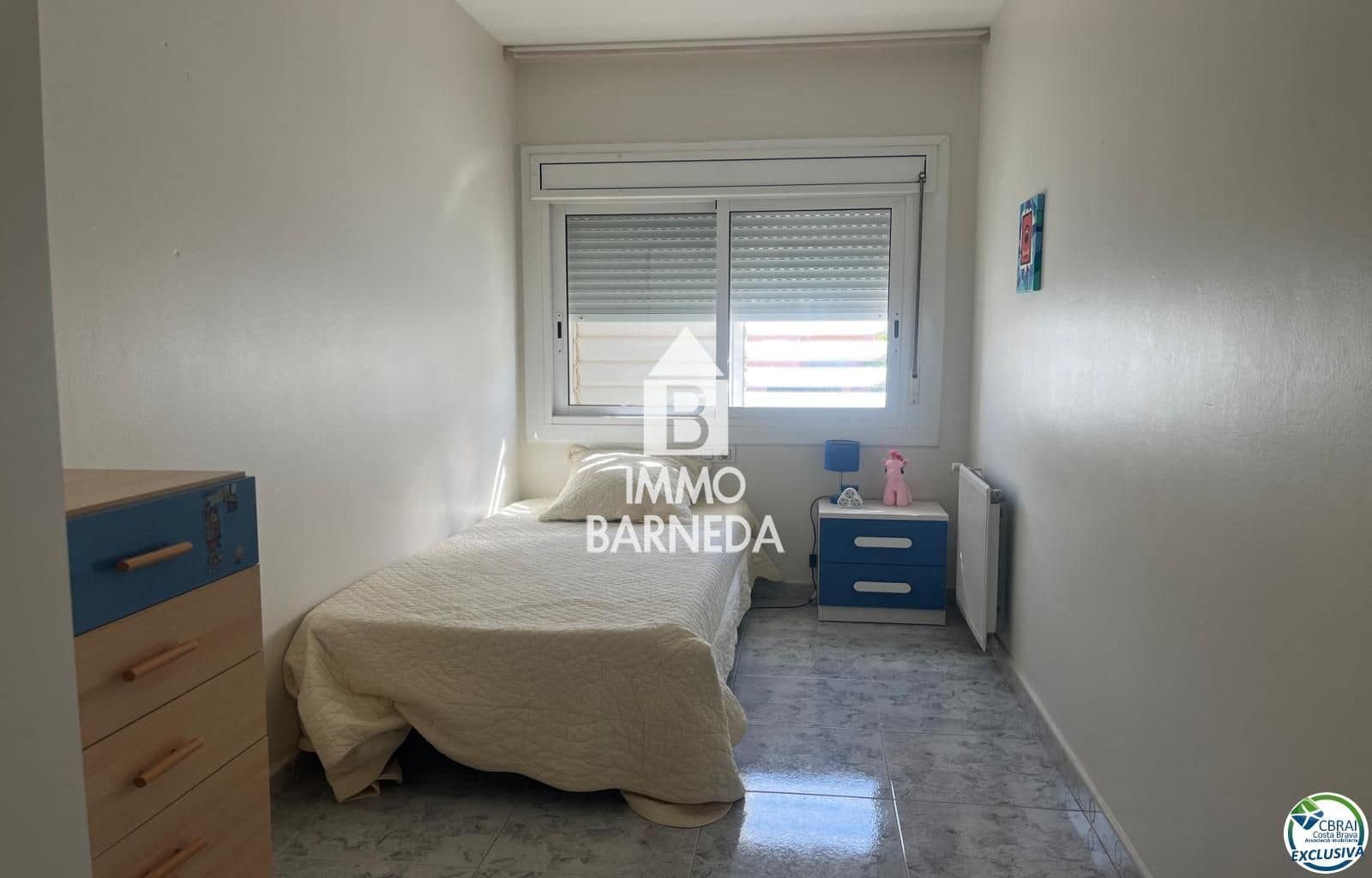 3 slaapkamer Flat te koop in Roses - € 265.000 (Ref: 9946038)