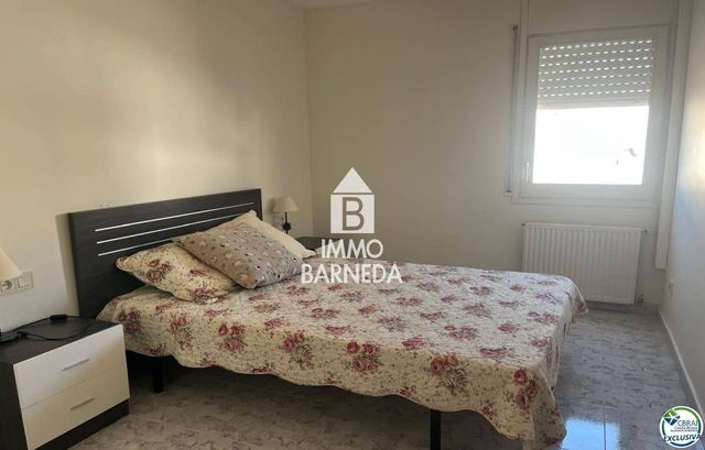 3 slaapkamer Flat te koop in Roses - € 265.000 (Ref: 9946038)