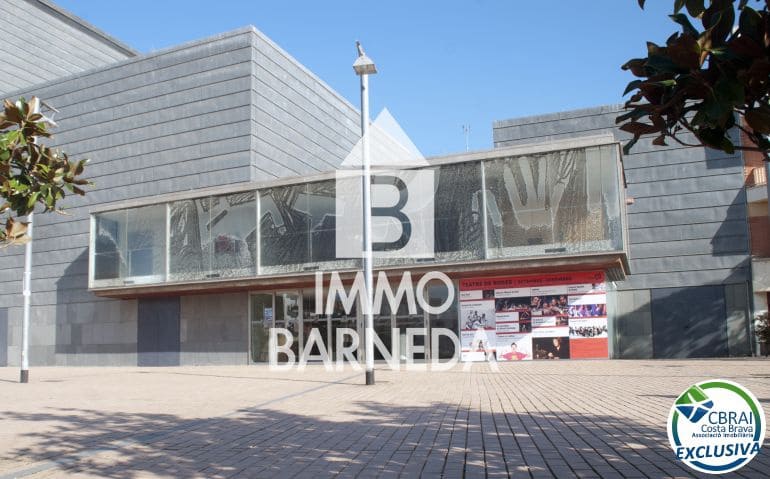 Commercieel te koop in Roses - € 192.000 (Ref: 9956337)