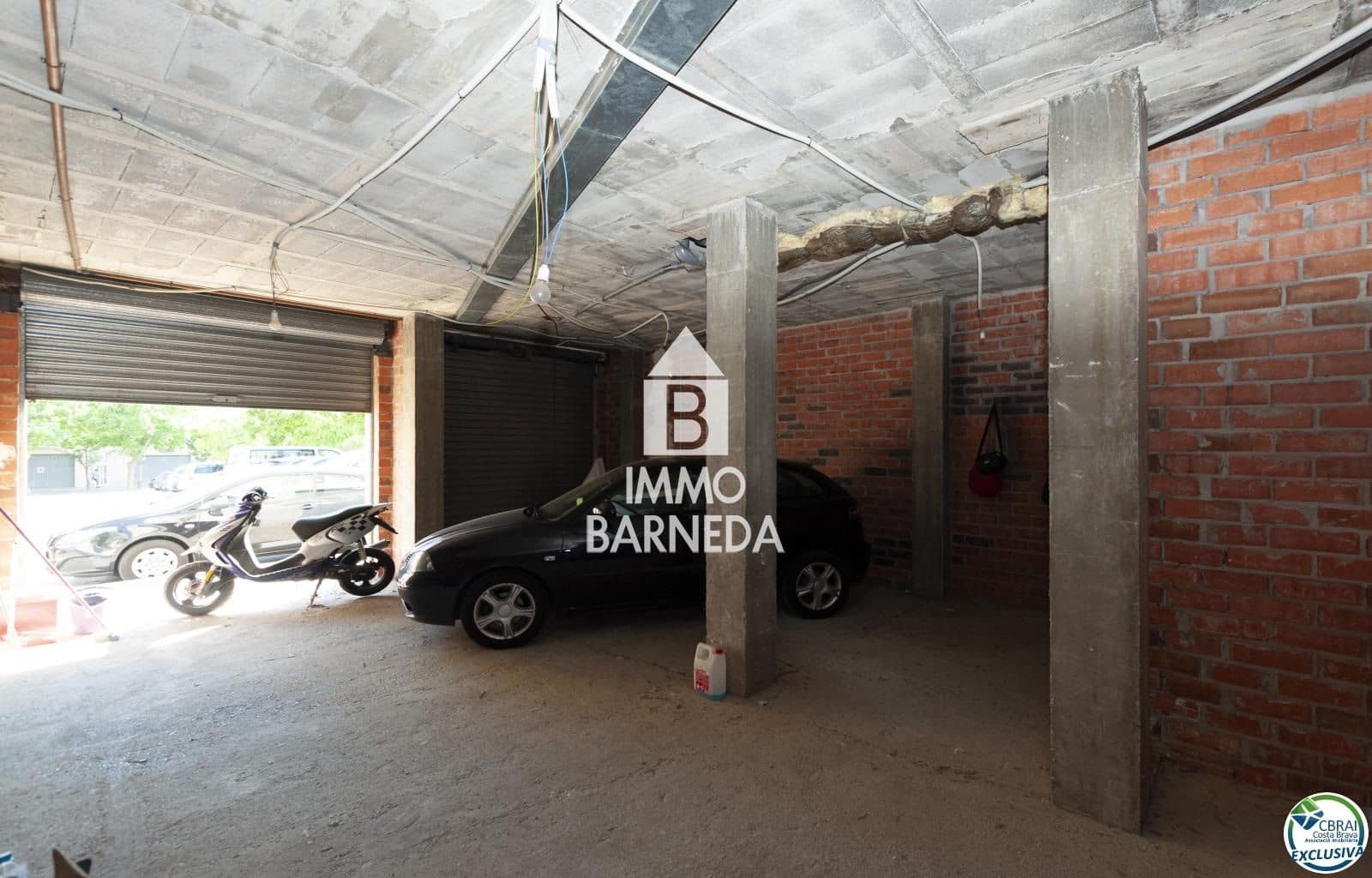 Commercieel te koop in Roses - € 192.000 (Ref: 9956337)