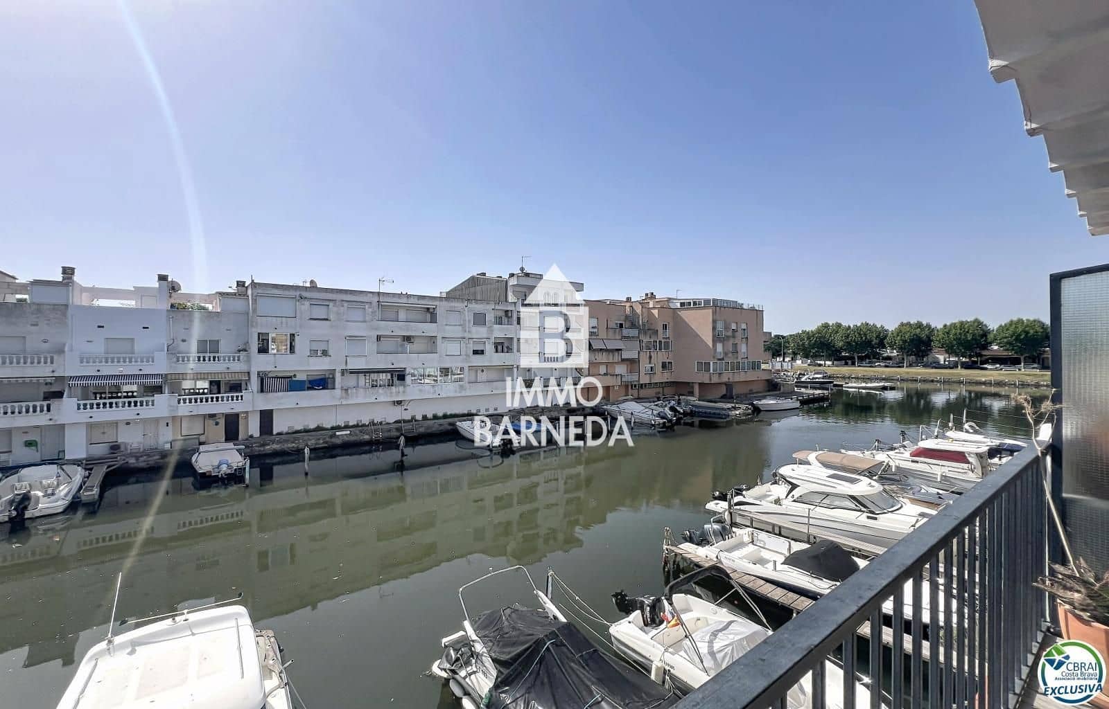 Piso de 1 habitación en Empuriabrava en venta con garaje - 144.000 € (Ref: 9958275)