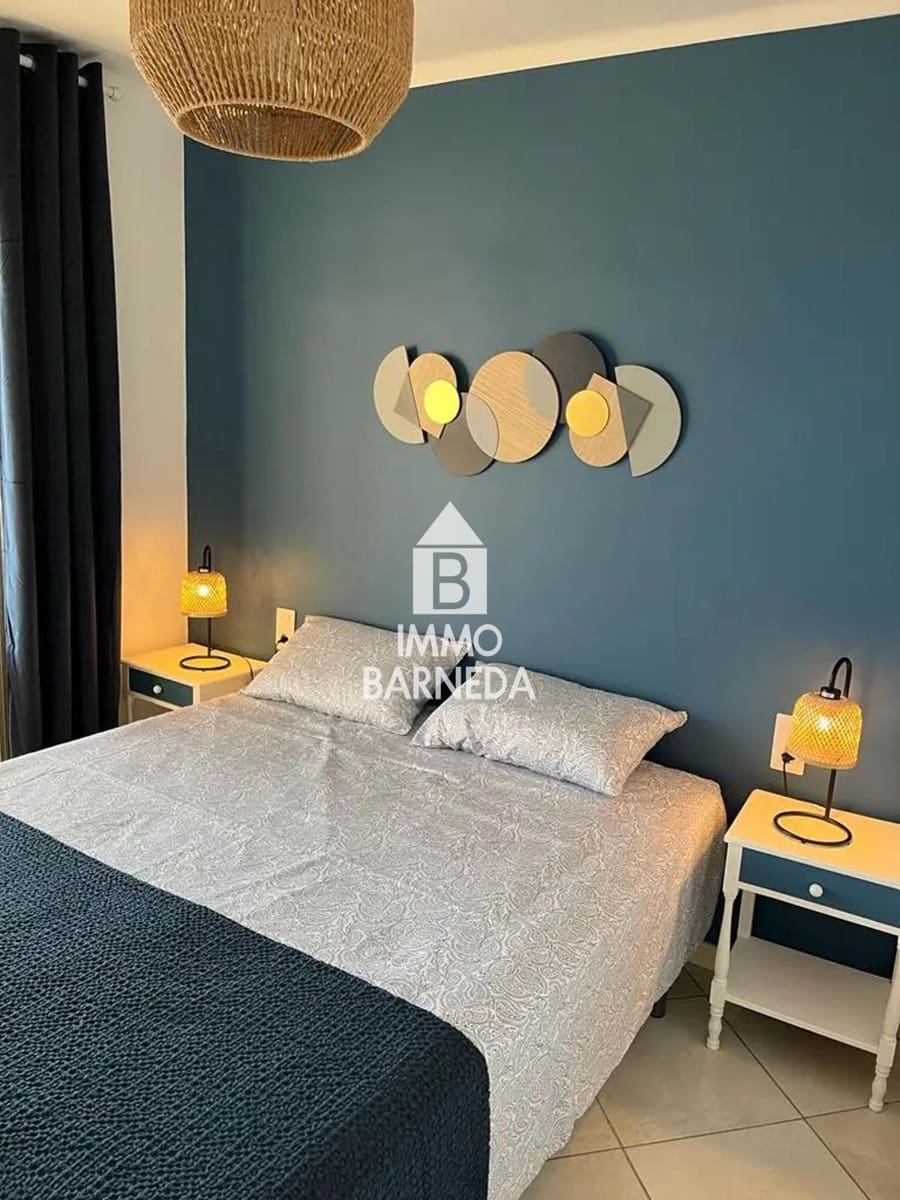 2 bedroom Flat for sale in Roses - € 330,000 (Ref: 9958832)