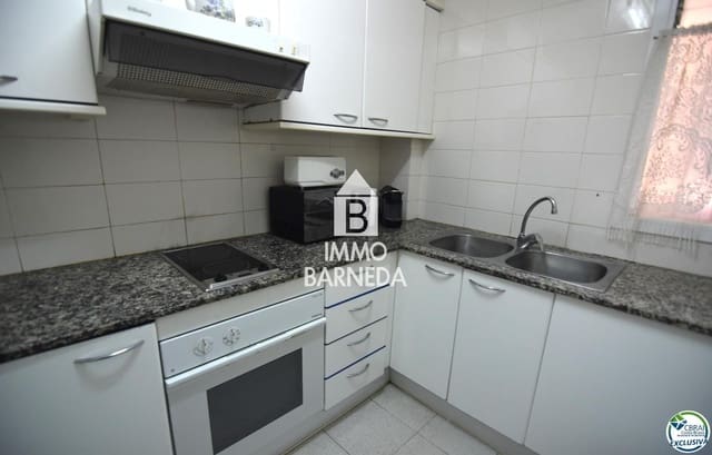 2 slaapkamer Flat te koop in Santa Margarida, Roses met garage - € 165.000 (Ref: 9960976)