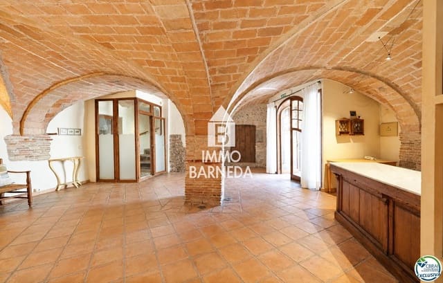 Chalet de 9 habitaciones en Fortià en venta - 798.000 € (Ref: 9960977)