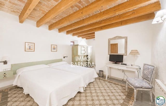 Chalet de 9 habitaciones en Fortià en venta - 798.000 € (Ref: 9960977)