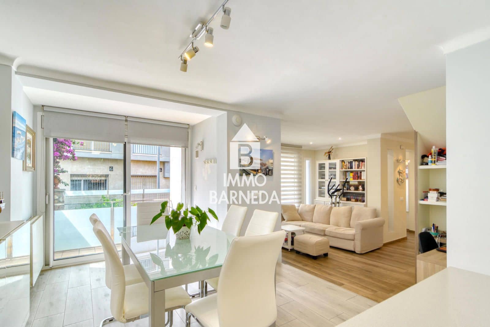 3 bedroom Villa for sale in Roses with garage - € 535,000 (Ref: 9968916)