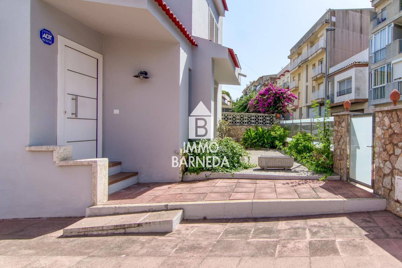 3 bedroom Villa for sale in Roses with garage - € 535,000 (Ref: 9968916)