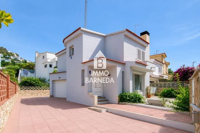 3 bedroom Villa for sale in Roses with garage - € 535,000 (Ref: 9968916)