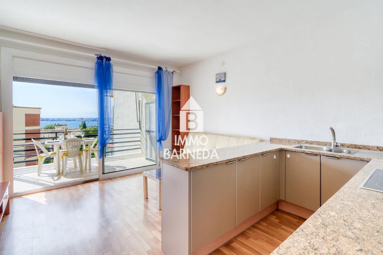 1 bedroom Flat for sale in Roses with garage - € 169,000 (Ref: 9969073)