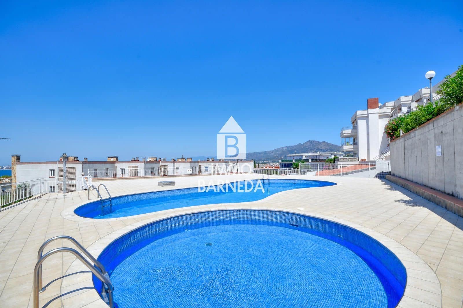 1 bedroom Flat for sale in Roses with garage - € 169,000 (Ref: 9969073)