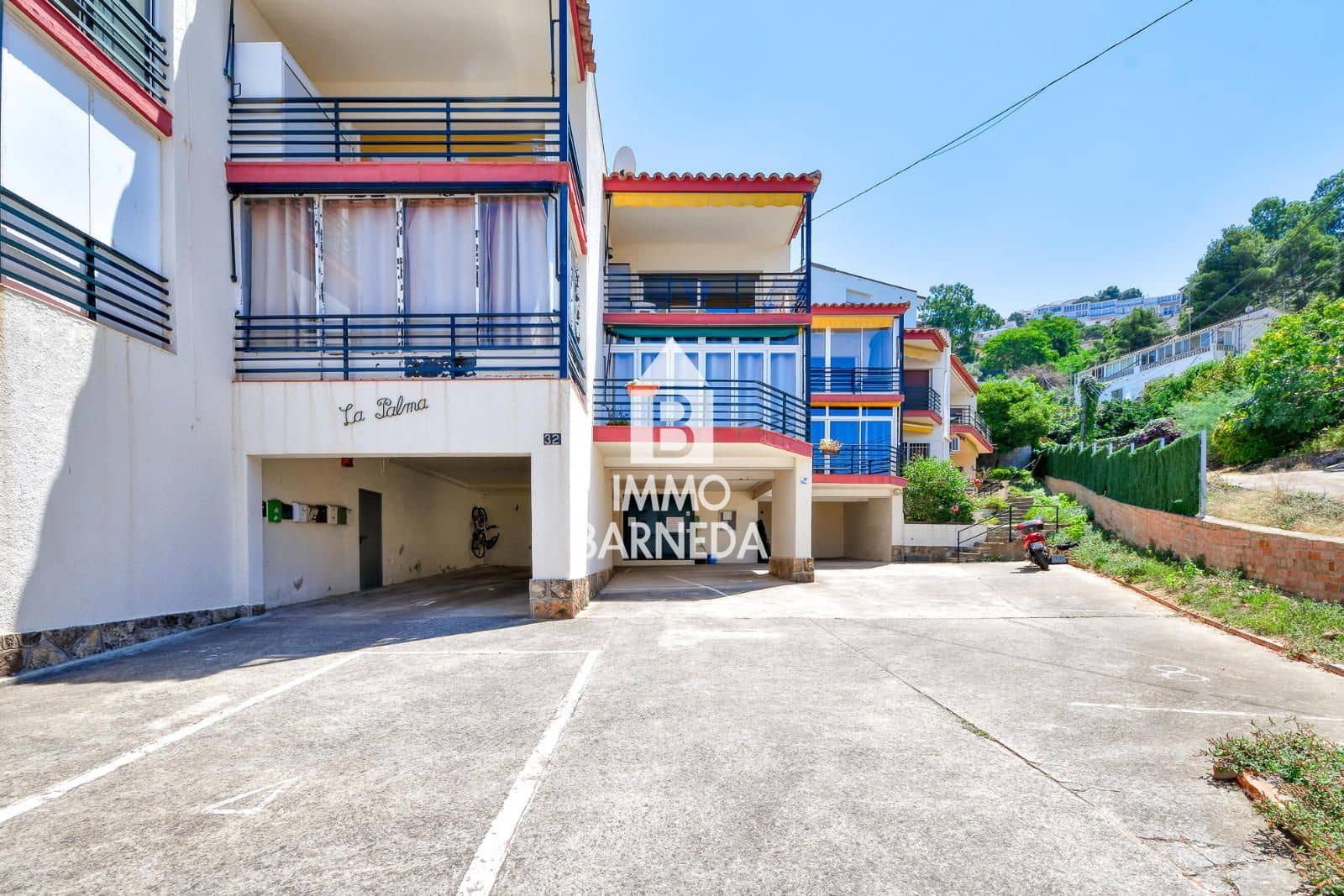 1 bedroom Flat for sale in Roses with garage - € 169,000 (Ref: 9969073)