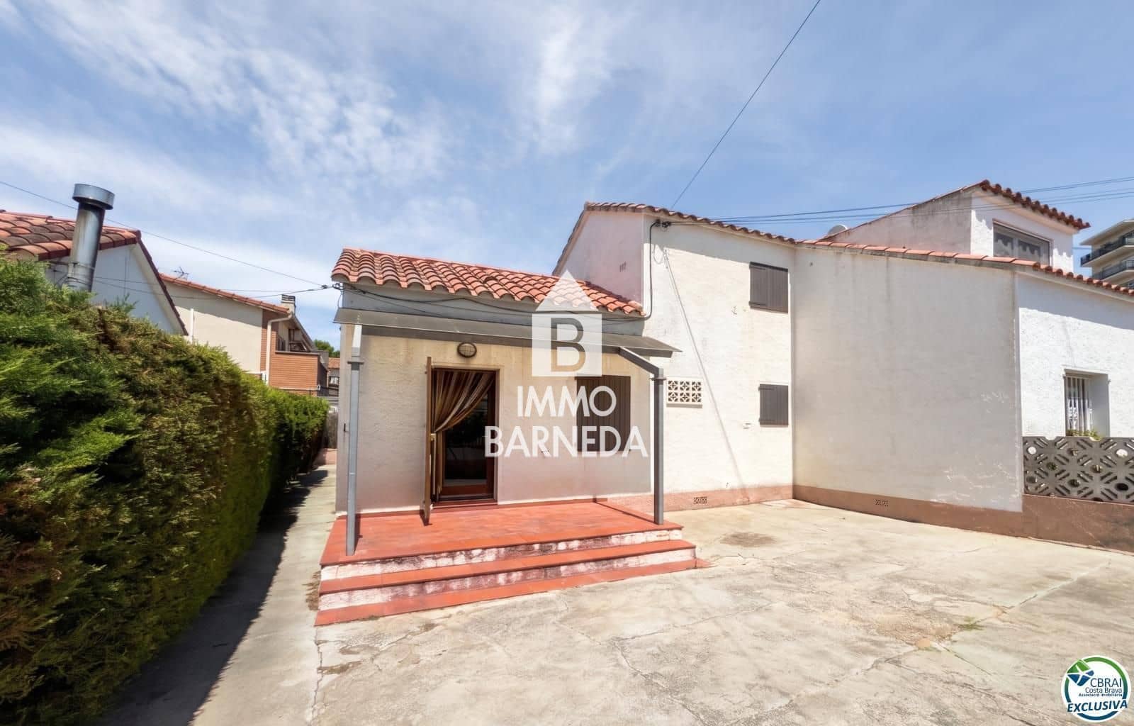 2 bedroom Villa for sale in Roses - € 178,000 (Ref: 9973664)