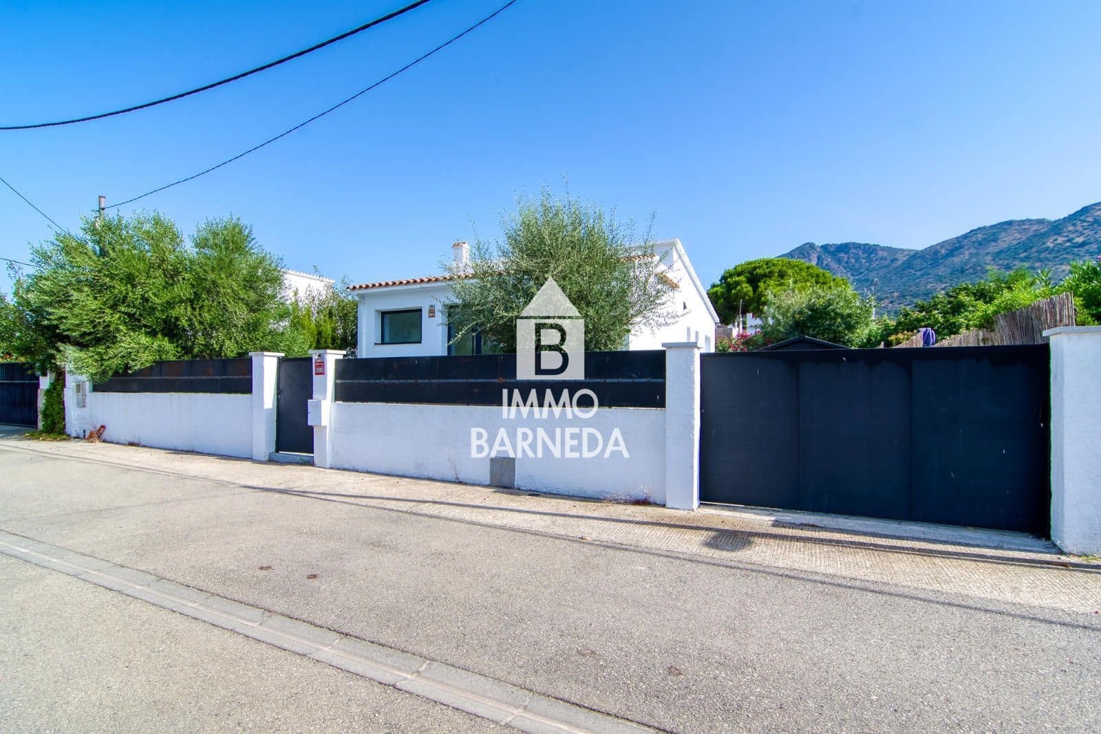 3 bedroom Villa for sale in Roses with garage - € 425,000 (Ref: 9974300)