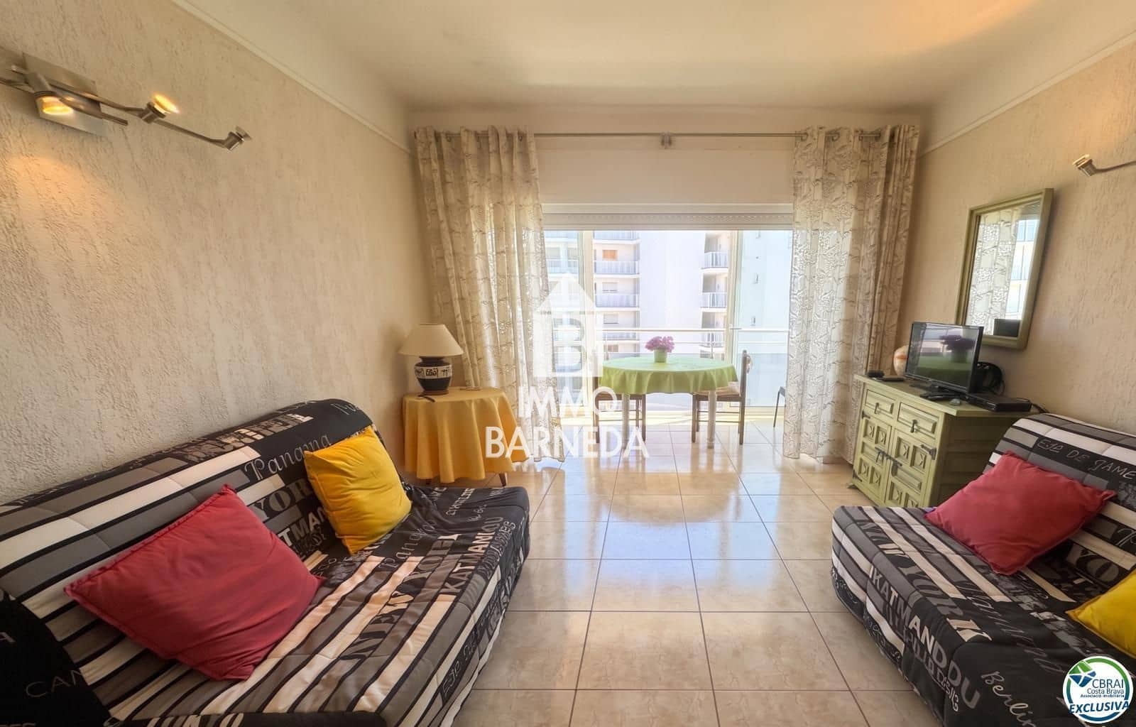 Lejlighed til salg i Roses - € 105.000 (Ref: 9979203)