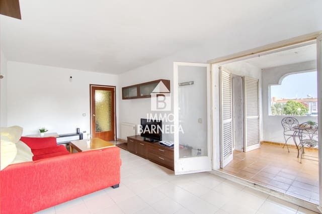 Piso de 2 habitaciones en Santa Margarida, Roses en venta - 149.000 € (Ref: 9981639)