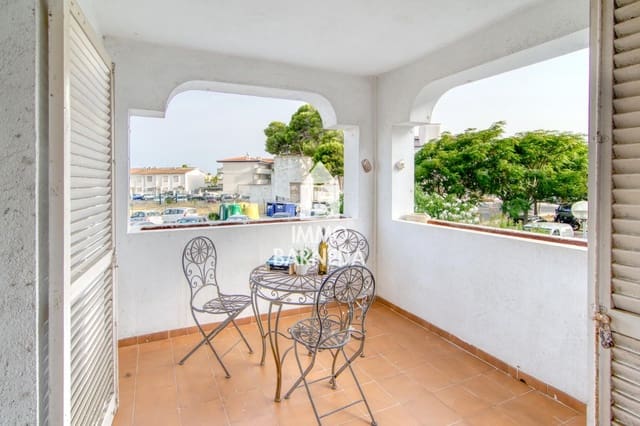 Piso de 2 habitaciones en Santa Margarida, Roses en venta - 149.000 € (Ref: 9981639)