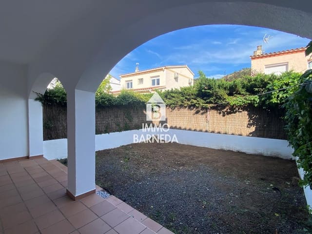 4 soverom Villa til salgs i Roses med garasje - € 390 000 (Ref: 9983168)