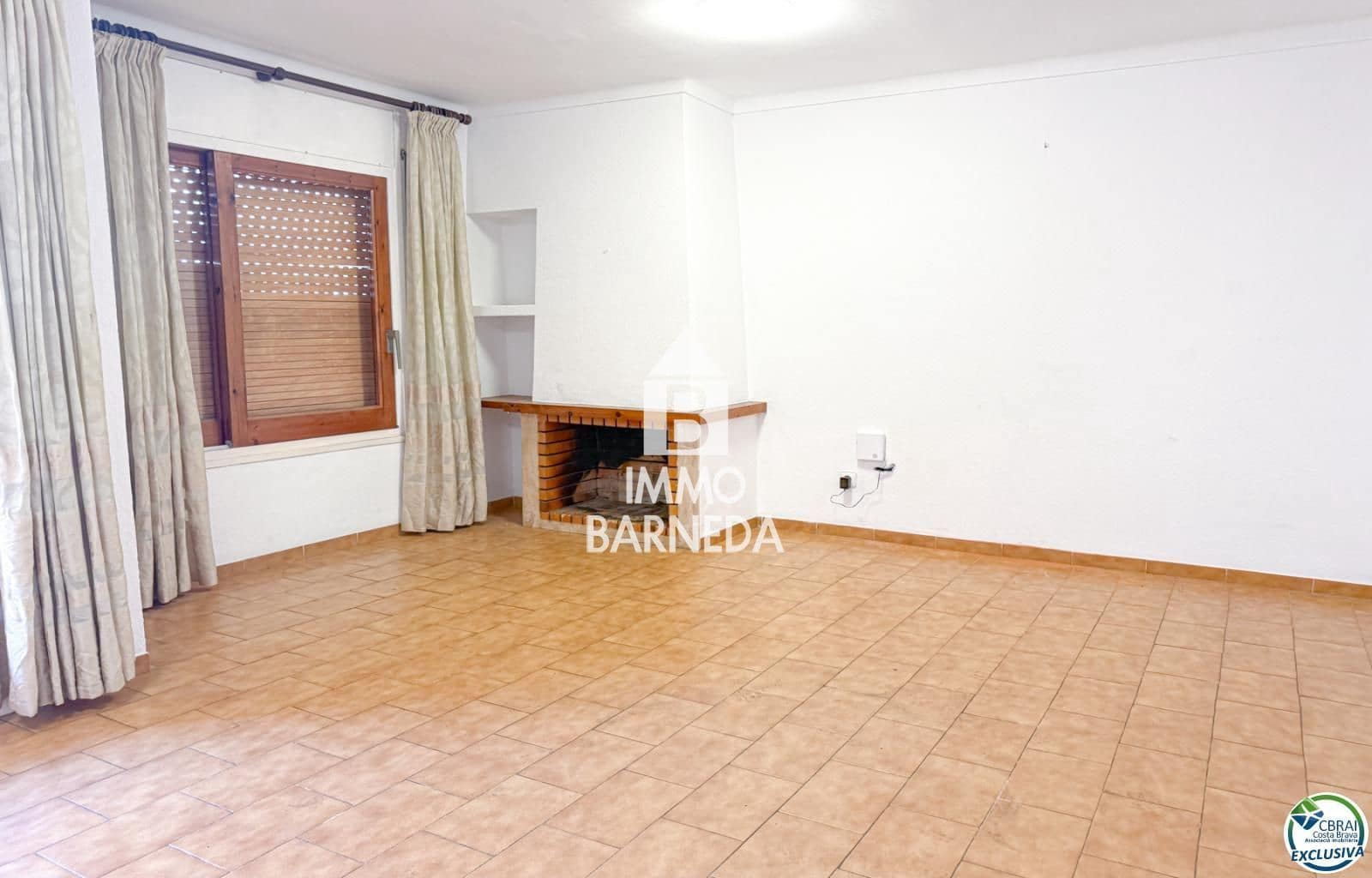3 makuuhuone Asunto myytävänä paikassa Roses - 209 000 € (Ref: 9985675)