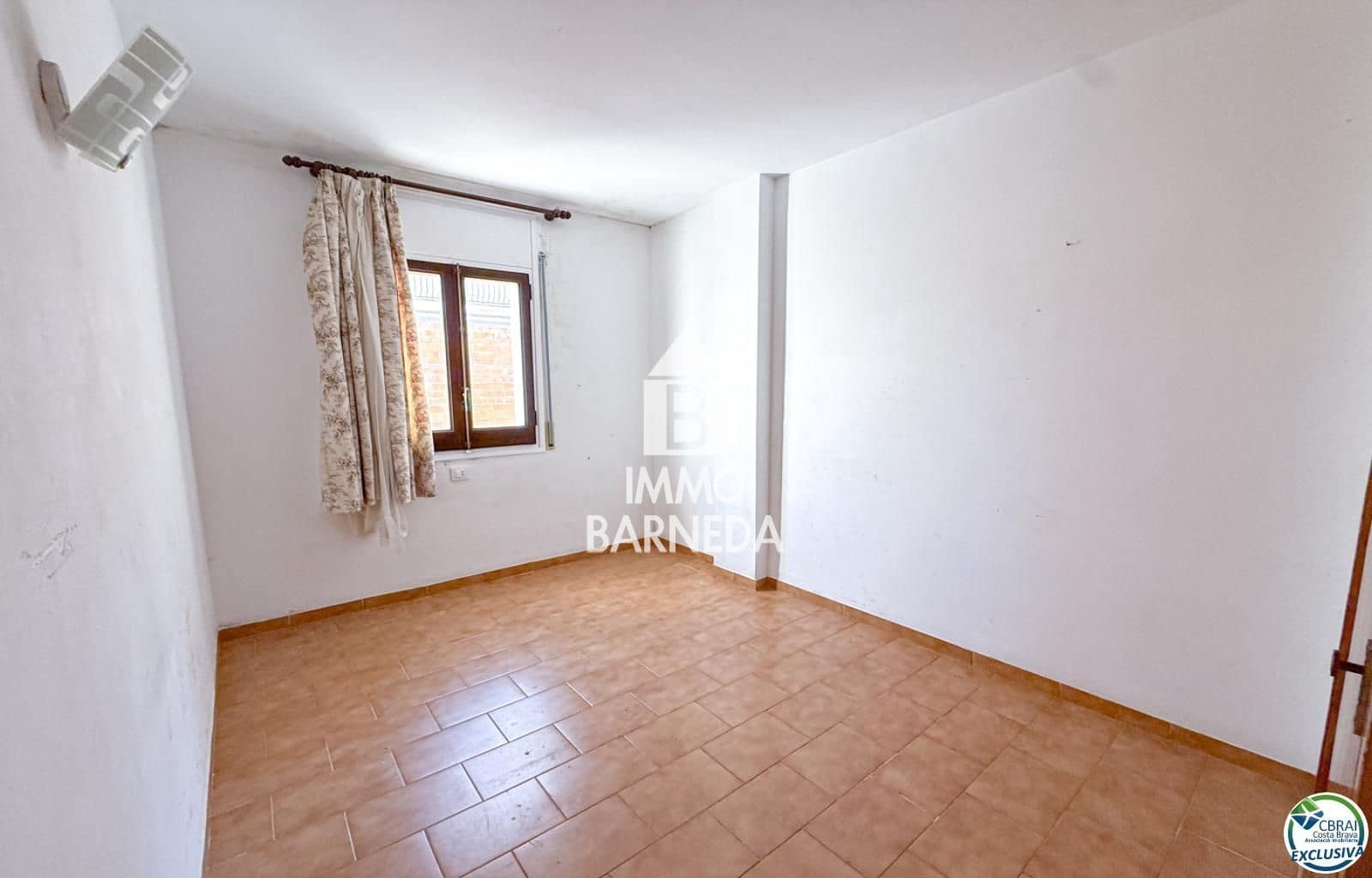 3 makuuhuone Asunto myytävänä paikassa Roses - 209 000 € (Ref: 9985675)