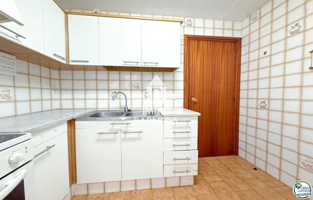 Piso de 3 habitaciones en Roses en venta - 209.000 € (Ref: 9985675)