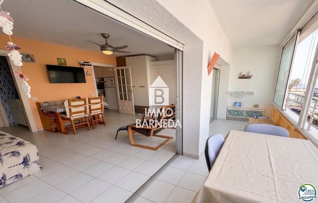 Piso en Santa Margarida, Roses en venta con piscina - 155.000 € (Ref: 9999402)