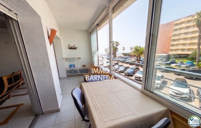 Piso en Santa Margarida, Roses en venta con piscina - 155.000 € (Ref: 9999402)