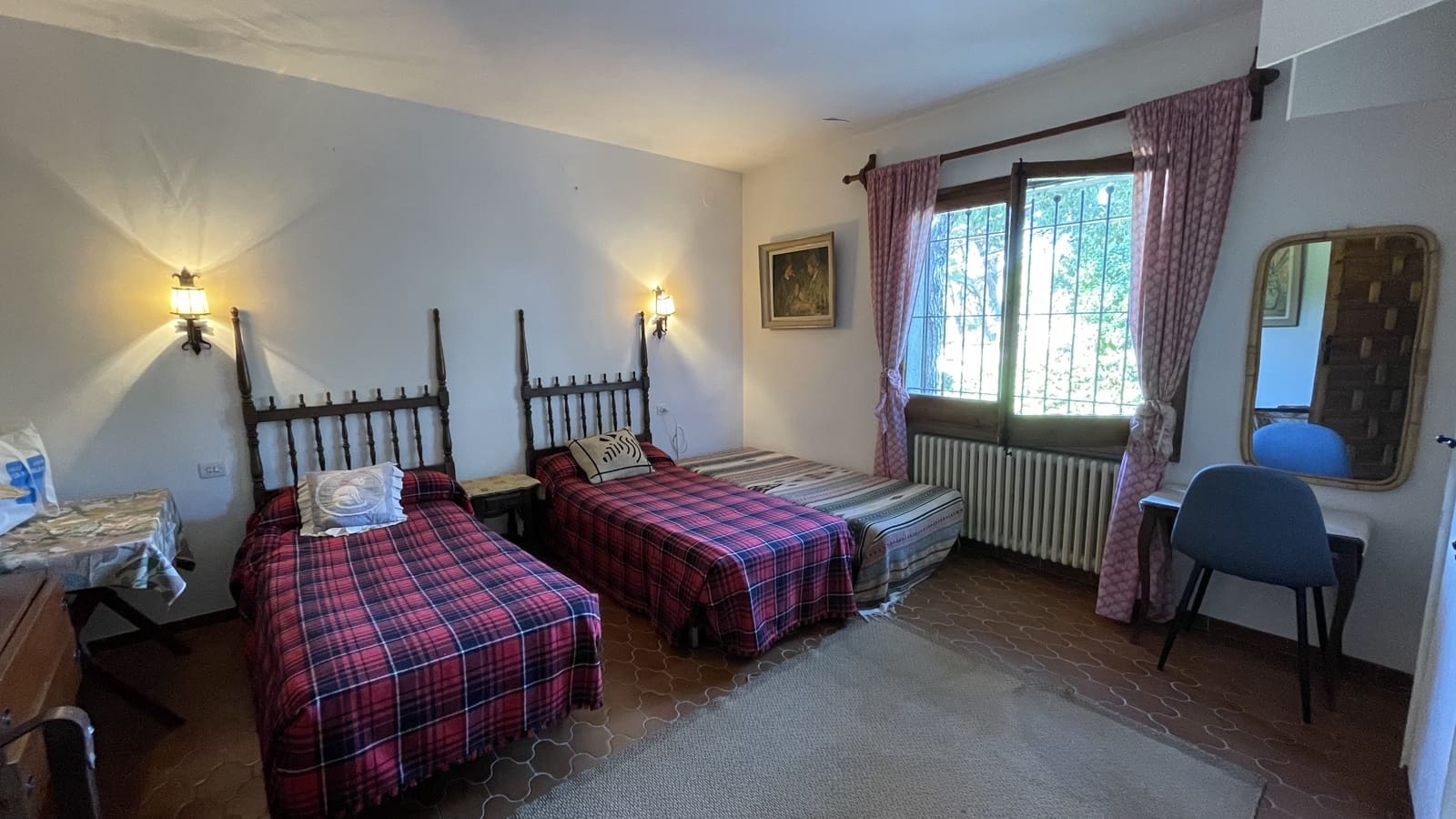 3 bedroom Villa for sale in Santa Cristina d'Aro with garage - € 650,000 (Ref: 9932244)