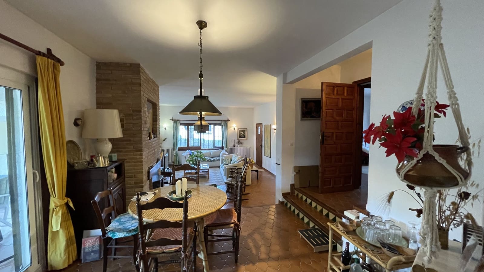 3 bedroom Villa for sale in Santa Cristina d'Aro with garage - € 650,000 (Ref: 9932244)