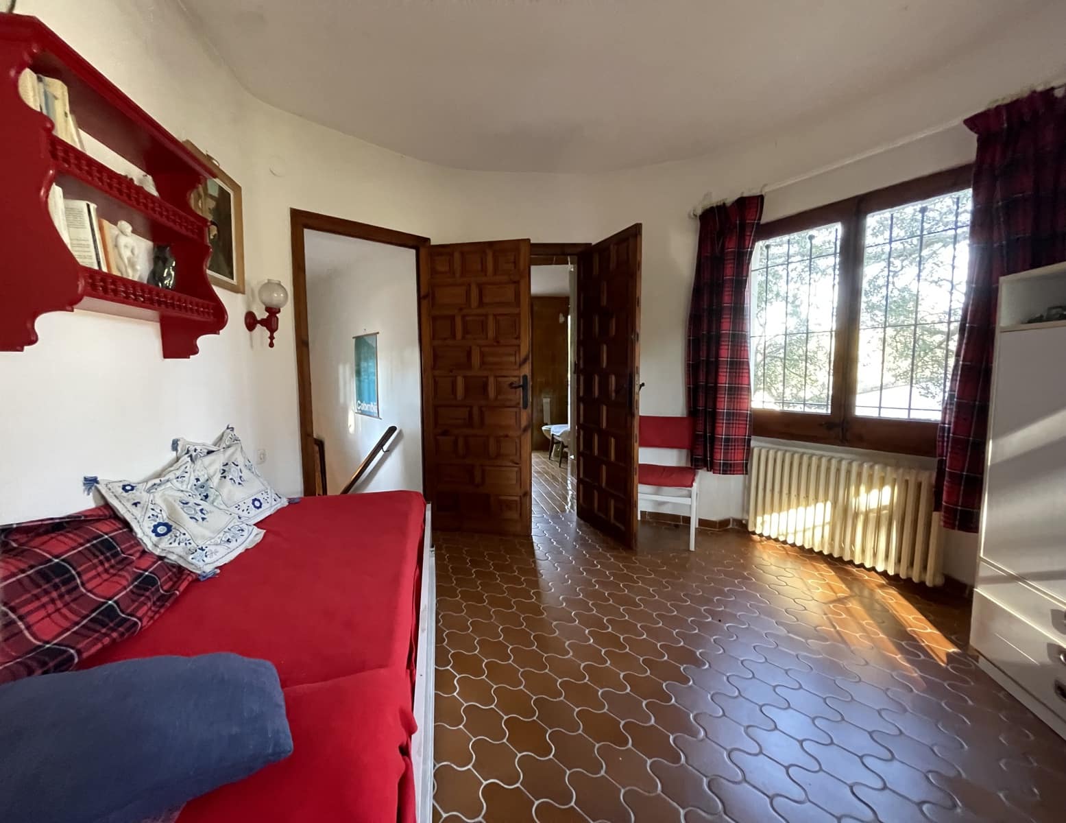 3 bedroom Villa for sale in Santa Cristina d'Aro with garage - € 650,000 (Ref: 9932244)
