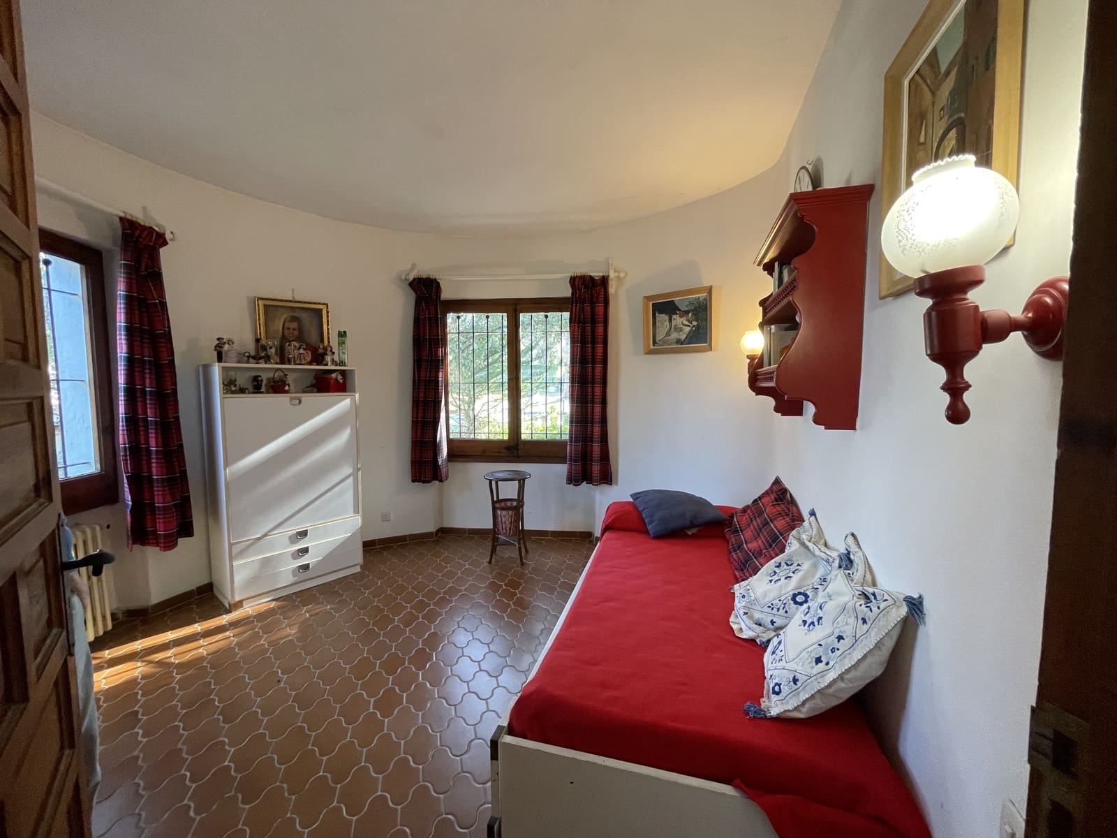 3 bedroom Villa for sale in Santa Cristina d'Aro with garage - € 650,000 (Ref: 9932244)