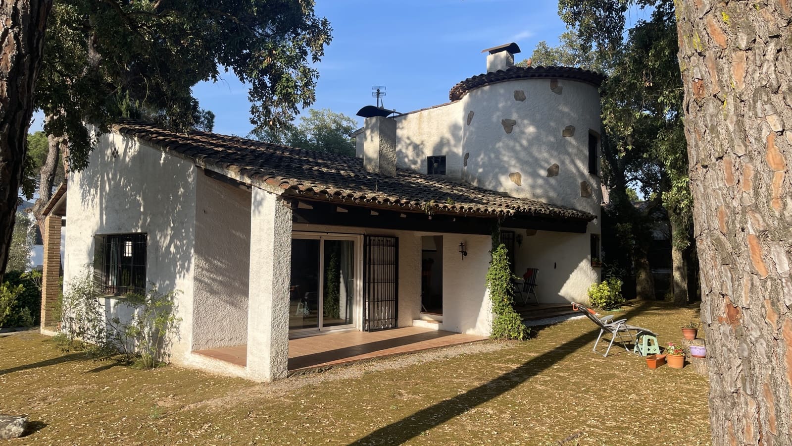 3 bedroom Villa for sale in Santa Cristina d'Aro with garage - € 650,000 (Ref: 9932244)
