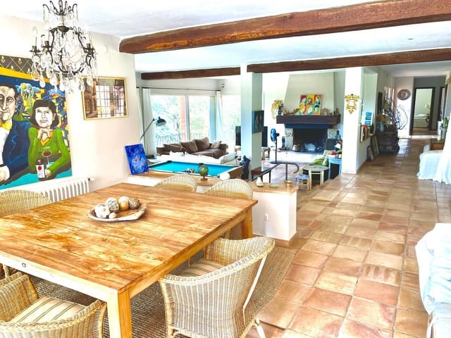 5 bedroom Townhouse for holiday rental in Santa Cristina d'Aro with pool garage - € 4,900 (Ref: 9944908)