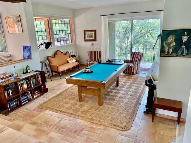 5 bedroom Townhouse for holiday rental in Santa Cristina d'Aro with pool garage - € 4,900 (Ref: 9944908)