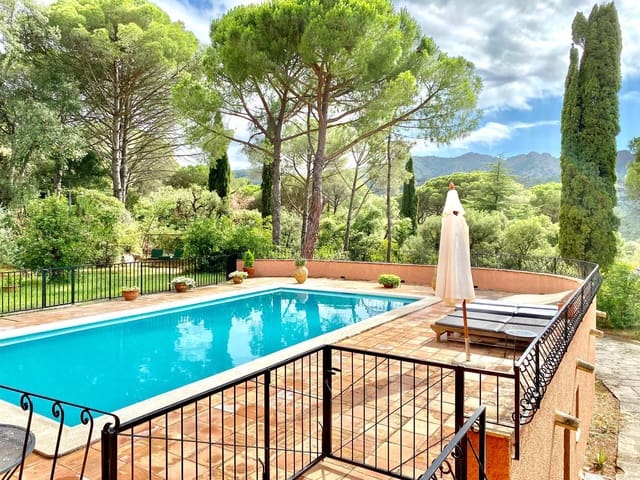 5 bedroom Townhouse for holiday rental in Santa Cristina d'Aro with pool garage - € 4,900 (Ref: 9944908)