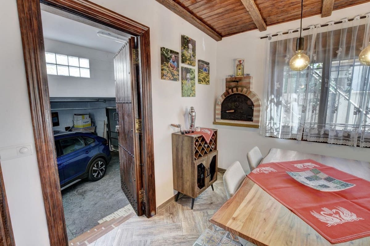 3 soveværelse Villa til salg i Benalmadena med swimmingpool garage - € 629.000 (Ref: 10060798)