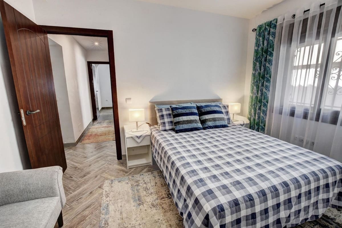 3 soveværelse Villa til salg i Benalmadena med swimmingpool garage - € 629.000 (Ref: 10060798)