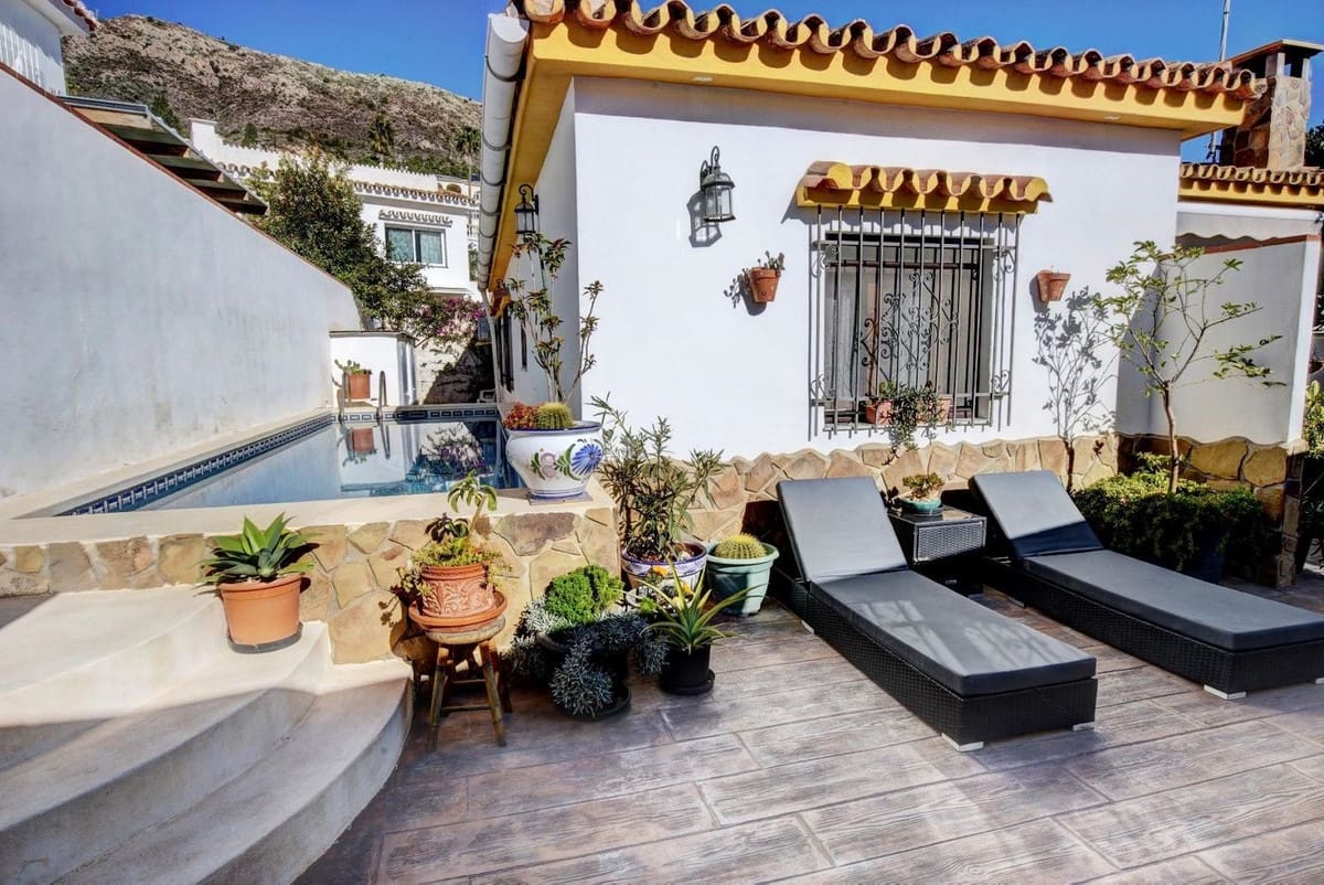 3 soveværelse Villa til salg i Benalmadena med swimmingpool garage - € 629.000 (Ref: 10060798)
