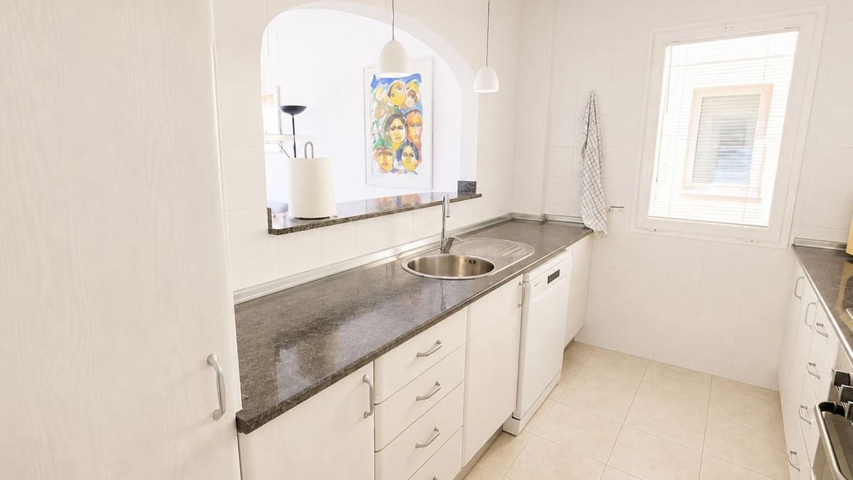 2 soveværelse Penthouse til salg i Fuengirola med swimmingpool garage - € 449.500 (Ref: 10098682)